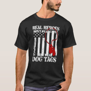 Camiseta Los héroes de verdad no usan mayúsculas y llevan b