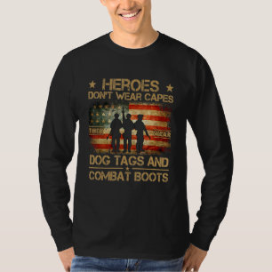 Camiseta Los héroes no usan mayúsculas y usan banderas de p
