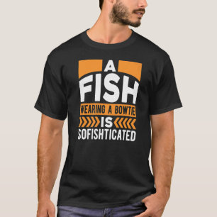 Camiseta Los Hombres Con Pescado Que Lleva Una Bota Son Gra