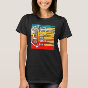 Camiseta Los Hombres Con Tiro Con Arco Nunca Subestiman A U