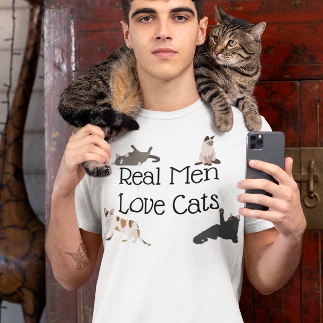 Camiseta Los hombres de verdad aman a los gatos (Subido por el creador)