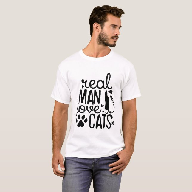 Camiseta Los hombres de verdad aman a los gatos – Divertida (Anverso completo)