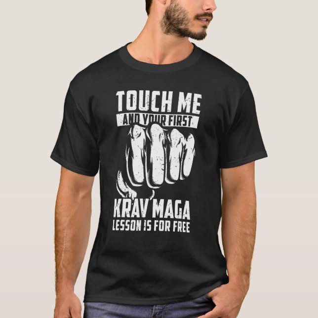 Camiseta Los Hombres Divertidos Me Tocan A Mí Y A Tu Primer (Anverso)