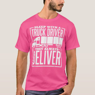 Camiseta Los Hombres Duermen Con Un Conductor De Camión Que