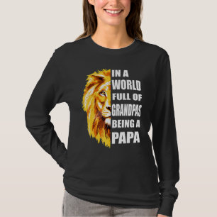Camiseta Los Hombres En Un Mundo Lleno De Abuelos Sean Abue