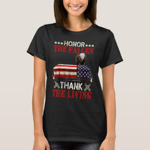 Camiseta Los hombres honran a los caídos gracias a Living V