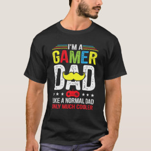 Camiseta Los hombres juegan a papá como un padre normal de