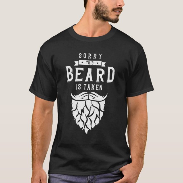 Camiseta Los hombres lamentan que esta barba sea tomada com (Anverso)
