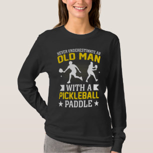 Camiseta Los Hombres Nunca Subestiman A Un Viejo Con Un Pic