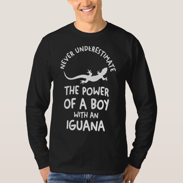 Camiseta Los Hombres Nunca Subestiman El Poder De Un Niño Q (Anverso)
