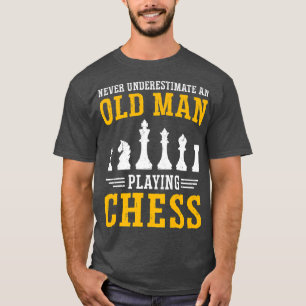 Camiseta Los Hombres Nunca Subestiman Los Viejos Juegos De 