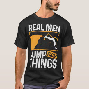 Camiseta Los Hombres Reales Saltan De Las Cosas Tombstando