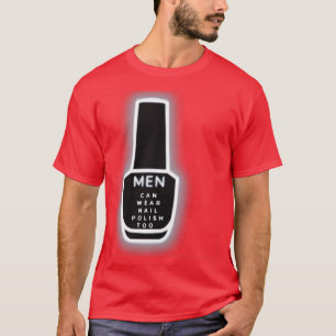 Camiseta Los hombres también pueden usar polaco en las uñas