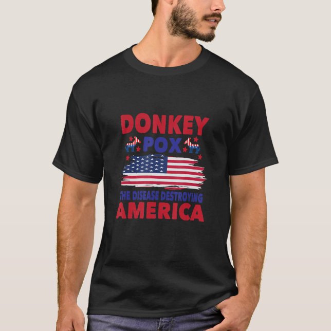 Camiseta Los hombres usan el burro para vengar la enfermeda (Anverso)