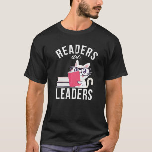 Camiseta Los lectores son líderes leyendo libros