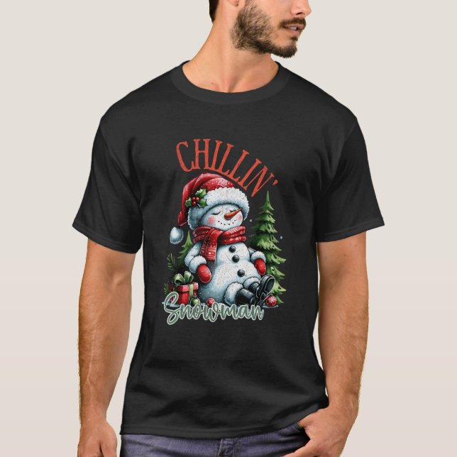 Camiseta Los Navidades de Chillin en Snowman cerca (Anverso)