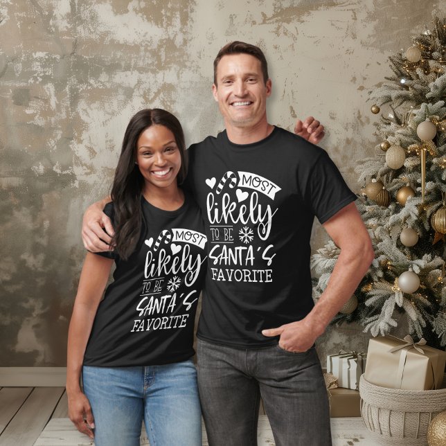 Camiseta Los Navidades Divertidos Probablemente Sean Amigos (Funny Christmas Most Likely To Be Santa's Favorite T-Shirt)