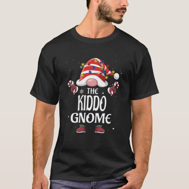 Camiseta Los Navidades Kiddo Gnome Tree Light Buffalo Plaid (Anverso)