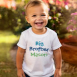 Camiseta Los niños con monografías coloridas del Gran Herma<br><div class="desc">Personalizar esta elegante camiseta del hermano mayor con el nombre del niño. colores verde azulados,  azul oscuro y verde: hay disponibles muchas opciones de estilo,  tamaño y color de la camisa.</div>
