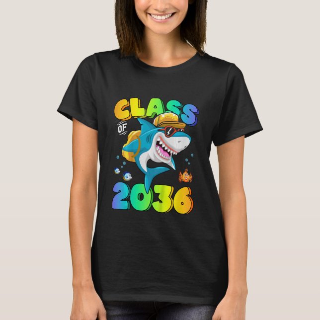 Camiseta Los Niños De La Clase 2036 Crecen Con Mi Mochila D (Anverso)