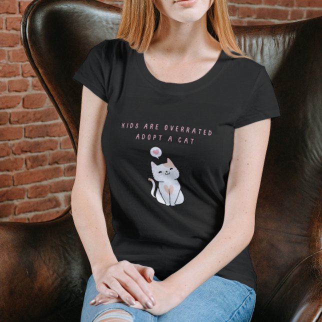 Camiseta Los niños están sobrevalorados - Adoptar un gato (Subido por el creador)
