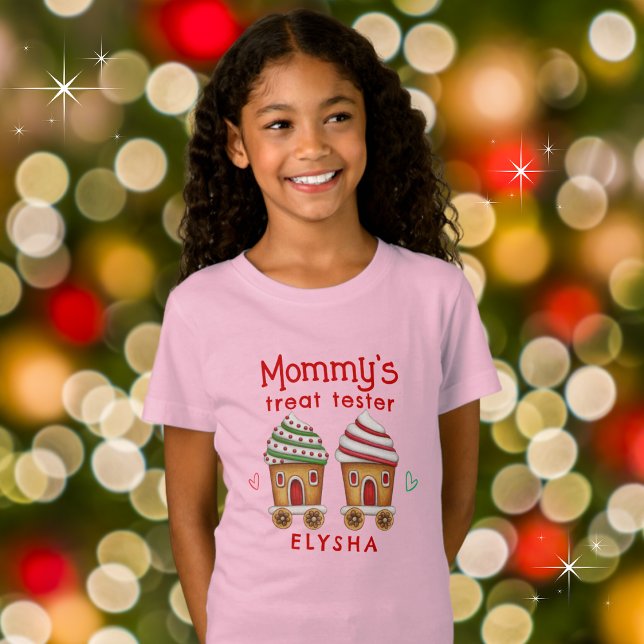 Camiseta Los pastelitos de la mamá de los Navidades de la c (Personalize and make it your own. Available in multiple apparel styles, colors and sizes. )