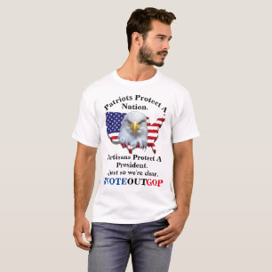 Camiseta Los Patriotas Protegen A Una Nación......Los part