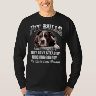 Camiseta Los Pitbulls aman a un perro Pitbull incansablemen