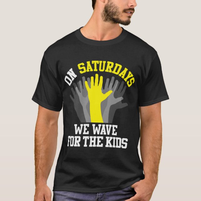 Camiseta Los Sábados Nos Oleamos Por El Iowa (Anverso)