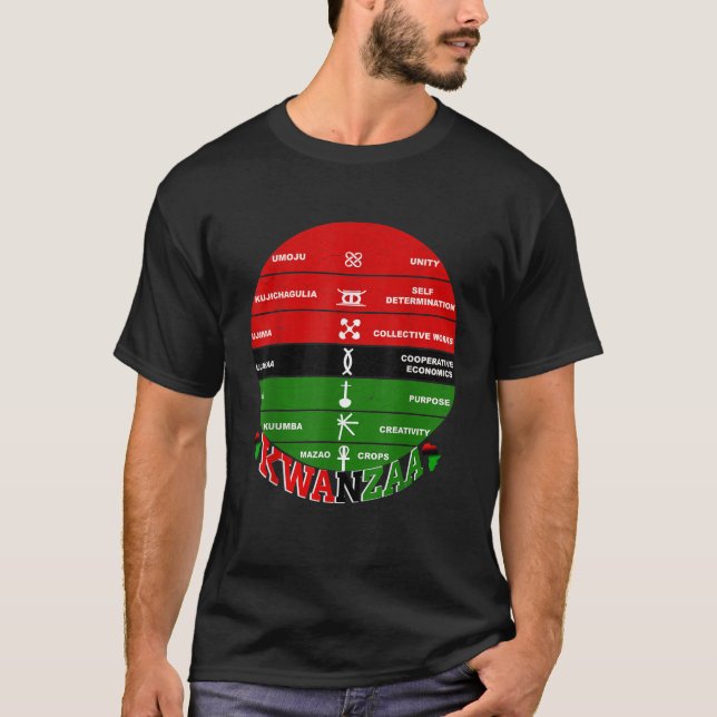 Camiseta Los símbolos africanos de Kwanzaa Kinara se añaden (Anverso)