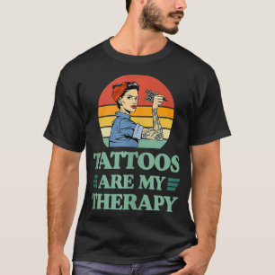 Camiseta Los tatuajes son mi arma de tinta de estilo retro 