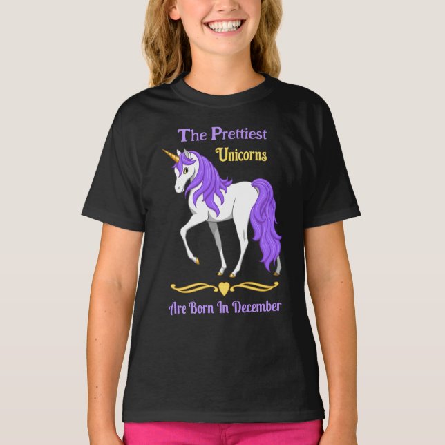 Camiseta Los Unicornios Más Bellos Nacieron En Diciembre (Anverso)