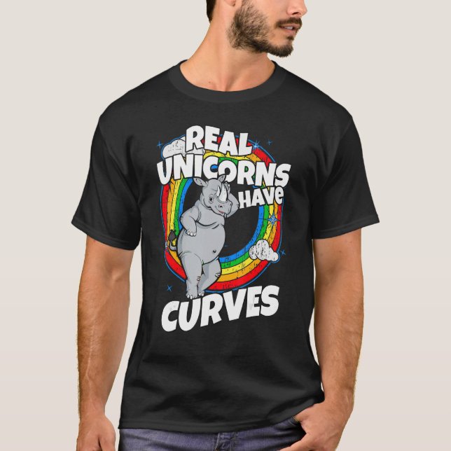 Camiseta Los Unicornios Reales Tienen Curvas De Arcoiris Pa (Anverso)