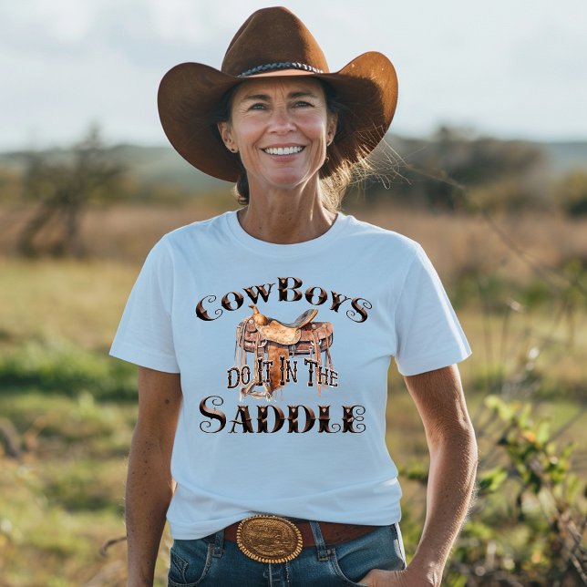 Camiseta Los vaqueros lo hacen en la silla (Subido por el creador)