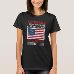 Camiseta Los veteranos aman a nuestra nación Bandera de Est