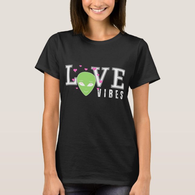 Camiseta Love Alien Vibes (Anverso)