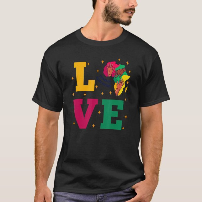 Camiseta Love and celebrate Black History Month africa map  (Anverso)