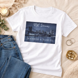 Camiseta Love and Unforgettable Memories NYC Skyline Couple
