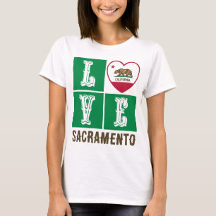 Camiseta Love California State Flag Heart Sacramento
