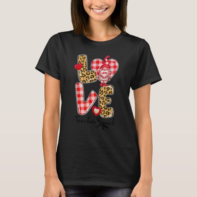Camiseta Love Gnome Valentines Day Red Buffalo Plaid Leopar (Anverso)