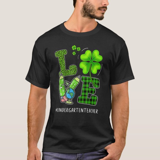 Camiseta LOVE Kindergarten profesor Shamrock Leopard St Pat (Anverso)