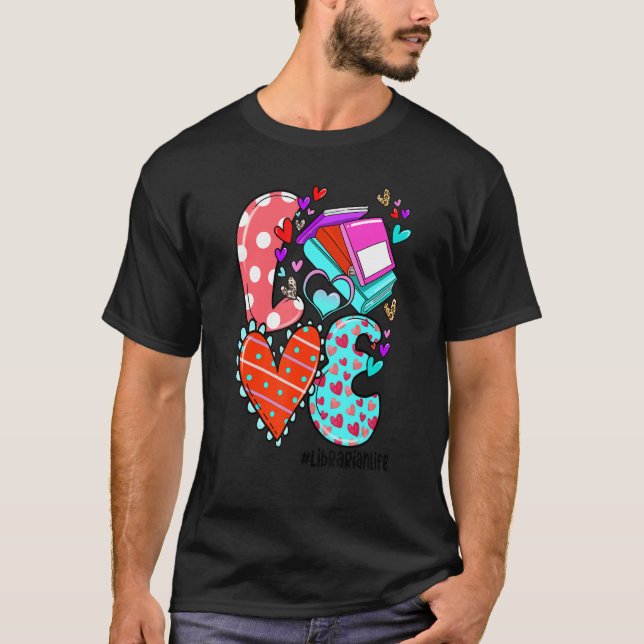 Camiseta LOVE Librarian Life Leopard Heart Valentine's Day  (Anverso)