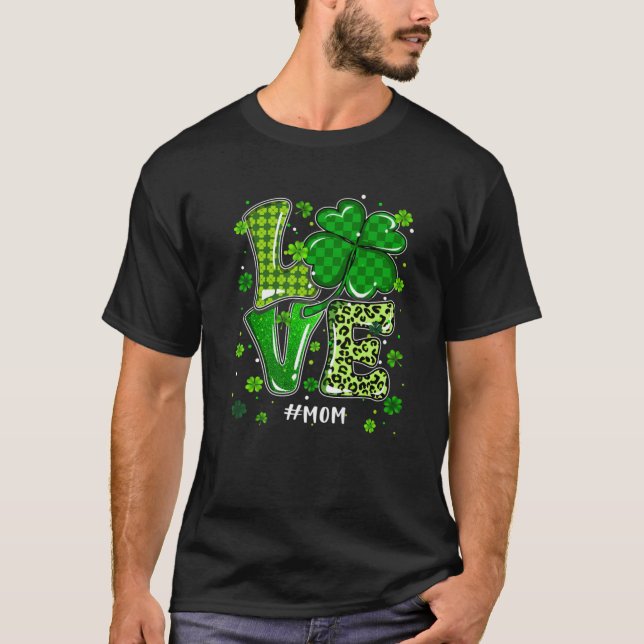 Camiseta Love Mom Green Plaid Leopard St Patrick's Day Clov (Anverso)