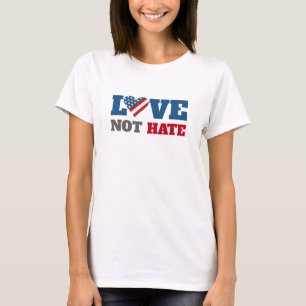 Camiseta Love Not Hate Bold Heart USA Flag Typography