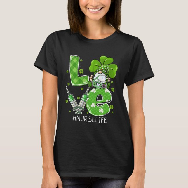 Camiseta LOVE Nurse Life Irish Gnome Nurse Scrub St Patrick (Anverso)
