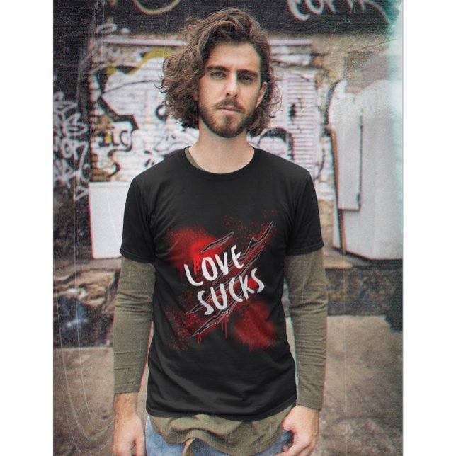 Camiseta Love Sucks, estilo gótico anti Día de San Valentín (Subido por el creador)