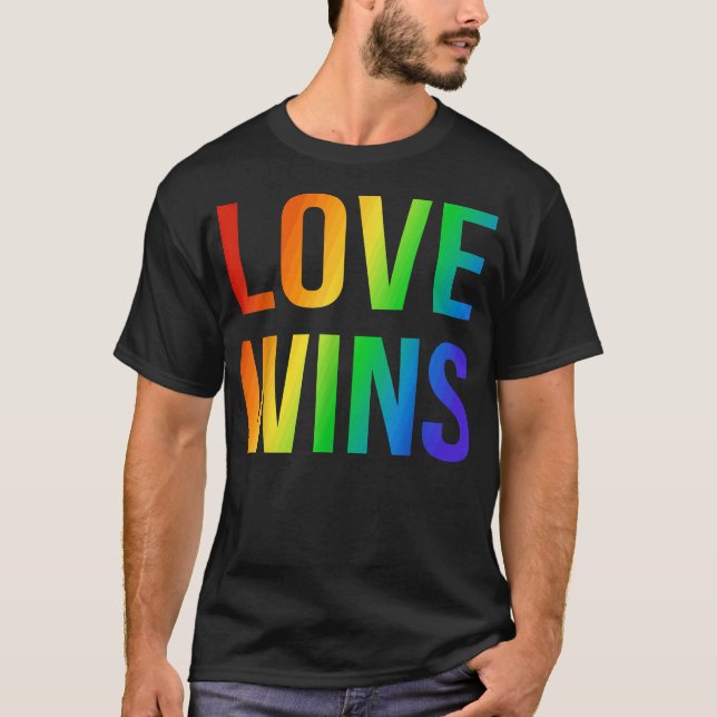 Camiseta LOVE WINS (Anverso)