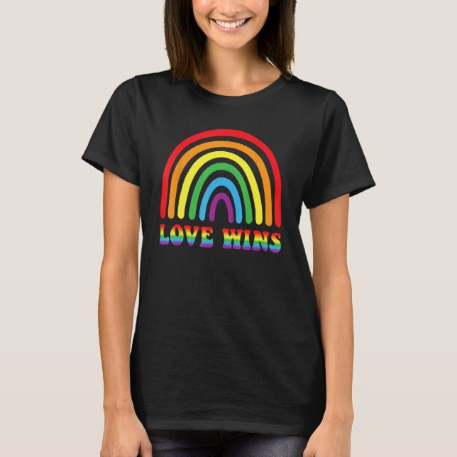 Camiseta LOVE WINS Rainbow LGBT Flag Gay Pride Month Lesbia (Anverso)