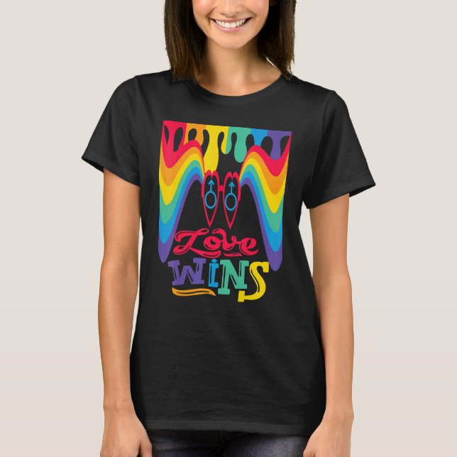 Camiseta Love Wins Rainbow with Mars Symbol for Gay Love (Anverso)