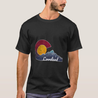 Camiseta Loveland Colorado With Flag Themed Scenery
